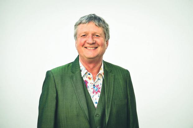 The renowned singer-songwriter Glenn Tilbrook will be playing Chester Live Rooms in March