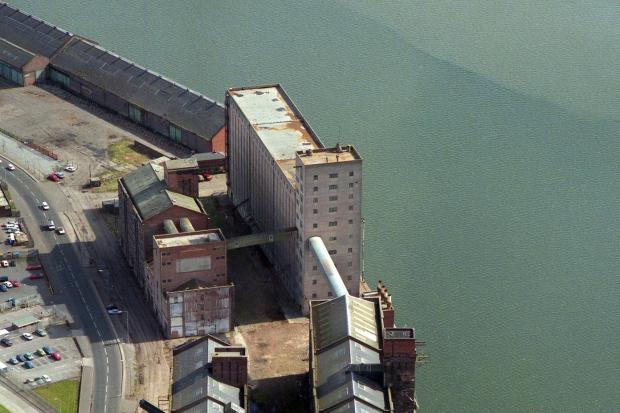 An aerial view of from 1987 of the Spillers and Bakers mill