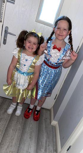 Chester and District Standard: Eden and Roma as Dorothy and Goldilocks