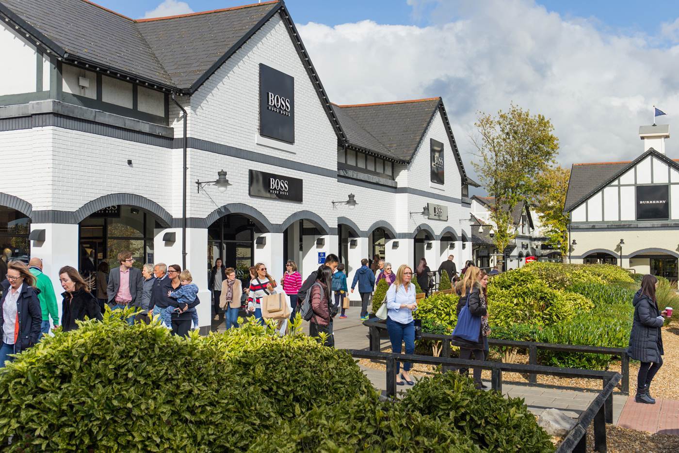 Rental fashion By Rotation will be coming to McArthurGlen Designer Outlet Cheshire Oaks this month with a pop-up store.