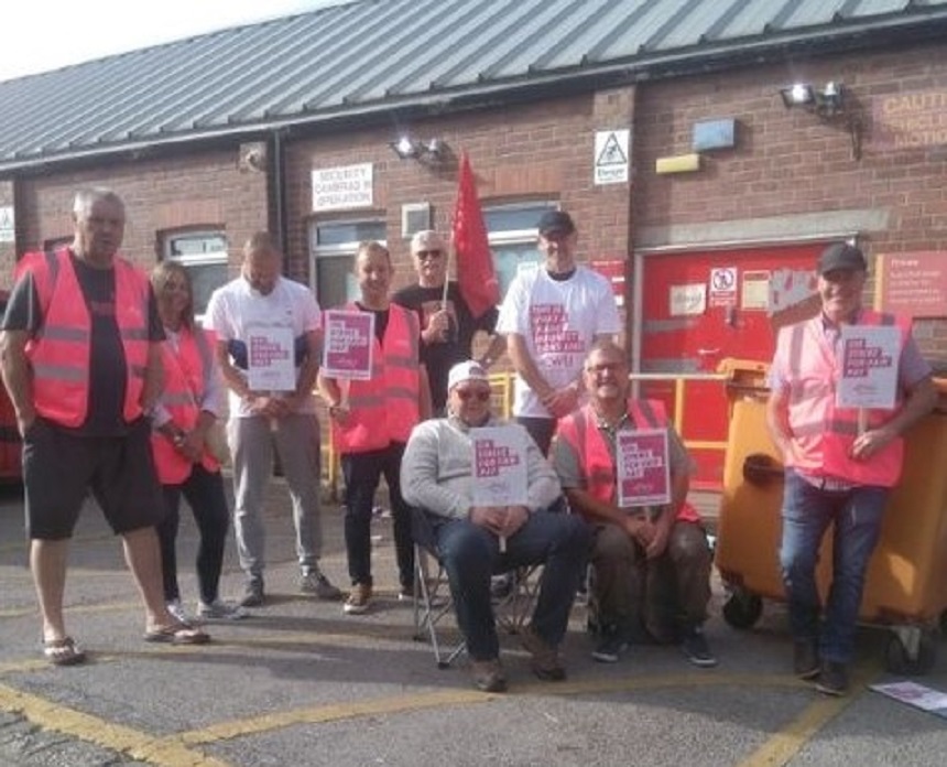 CWU members strike for a better pay deal.  Pictured are CWU members on the Frodsham Delivery Officet picket line.  Picture by Jeanette Fletcher.