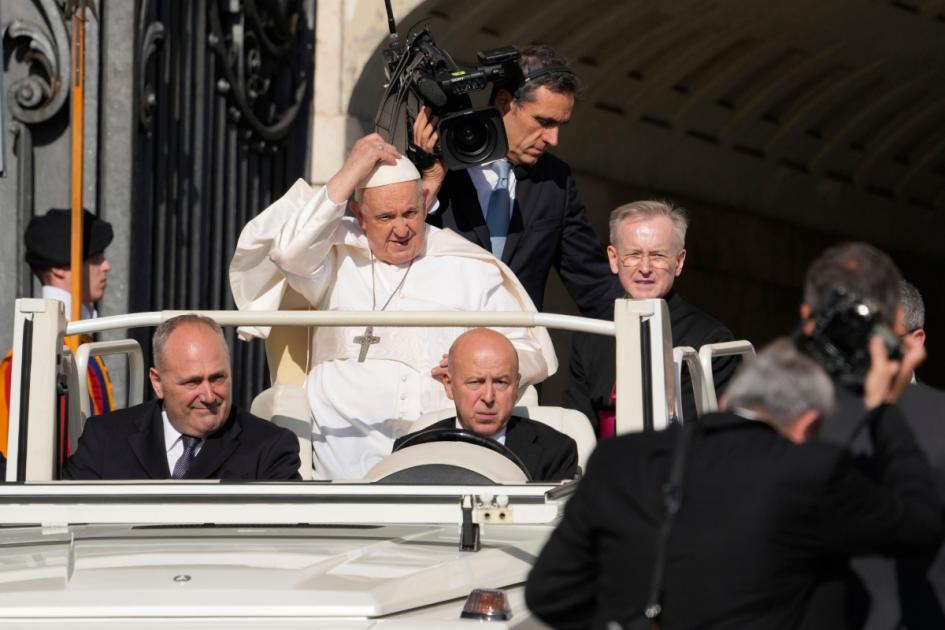 Pope Francis set to undergo intestinal surgery