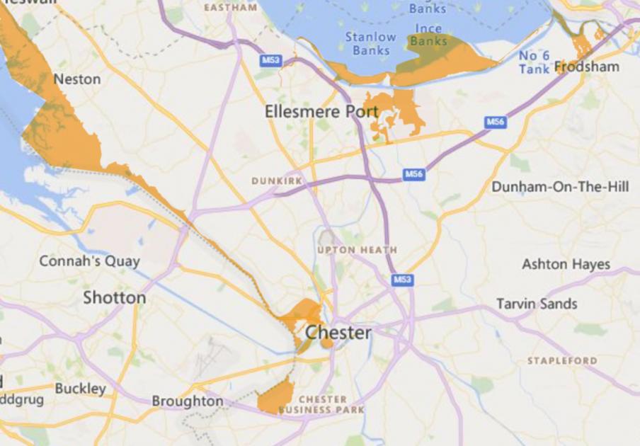 Cheshire West: Flood alerts remain following high tides | Chester and District Standard 