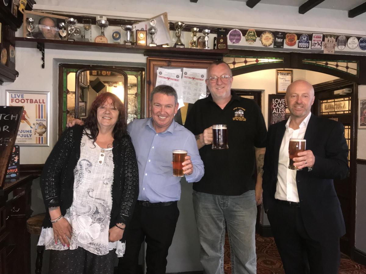 Chester Mp Visits Ye Olde Cottage Inn To Toast Beer Day Britain
